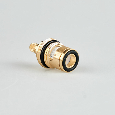 Кранбукса керамическая 180° 20 зубцов G 1/2 Iddis 998CR461SM