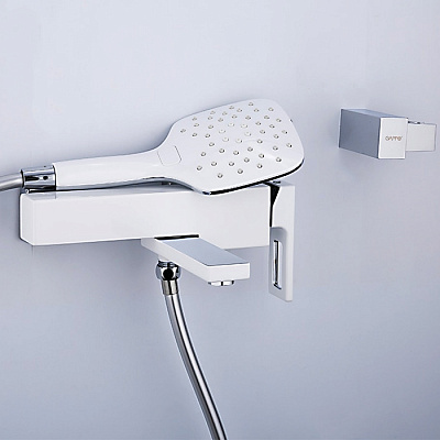 Смеситель для ванны белый Gappo G3217-8 белый-хром