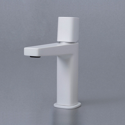 Смеситель для умывальника Saale 9503 покрытие белый Soft-touch WasserKRAFT