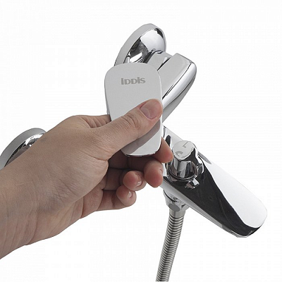 Смеситель для ванны фиксированный с керамическим дивертором Zodiac Iddis ZODSB02i02WA